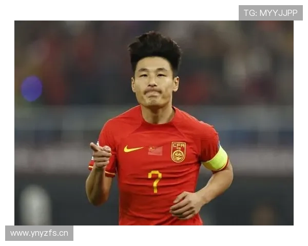 武磊没出国后帅气值居然飙到新高度，突然有点喜欢他的私下样子了！